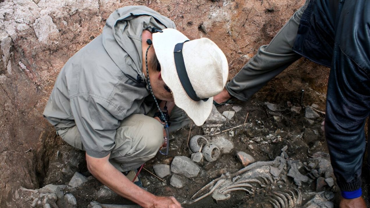 W Peru znaleziono grobowiec kapłana sprzed 3 tysięcy lat. Jest „bardzo dziwny” (fot. Peruvian Ministry of Culture)