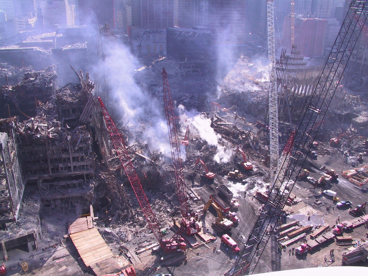 Фото после теракта. Взрыв башен-близнецов в Нью-Йорке 11 сентября. Всемирный торговый центр в Нью-Йорке 11 сентября.