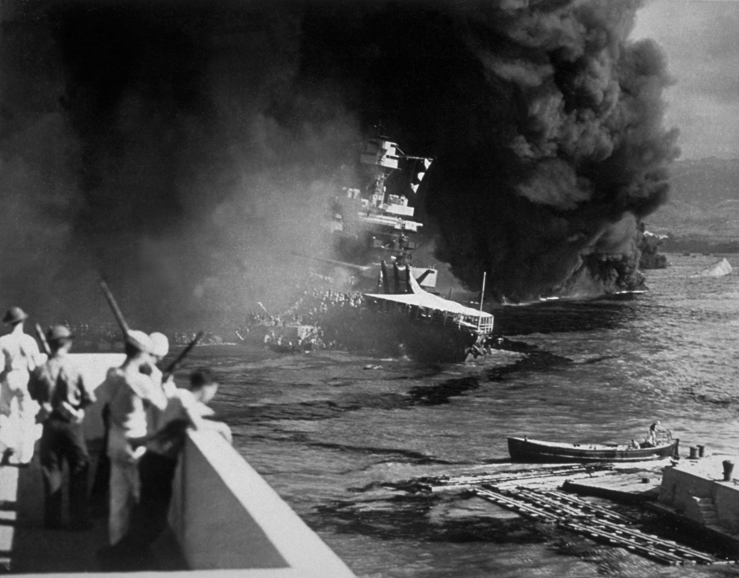 Год нападения. Перл Харбор 1941. Атака на пёрл-Харбор. Перл Харбор база 1941. The Attack on Pearl Harbor 1941.
